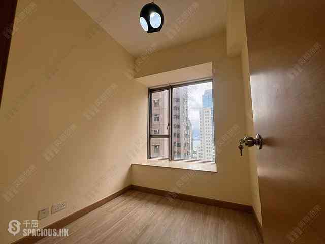 Sai Ying Pun - Island Crest 06