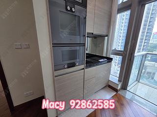 Wan Chai - The Avenue Phase 2 09