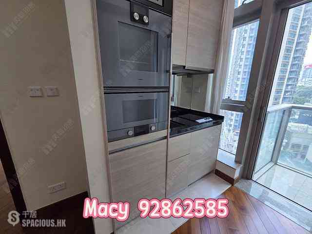 Wan Chai - The Avenue Phase 2 09