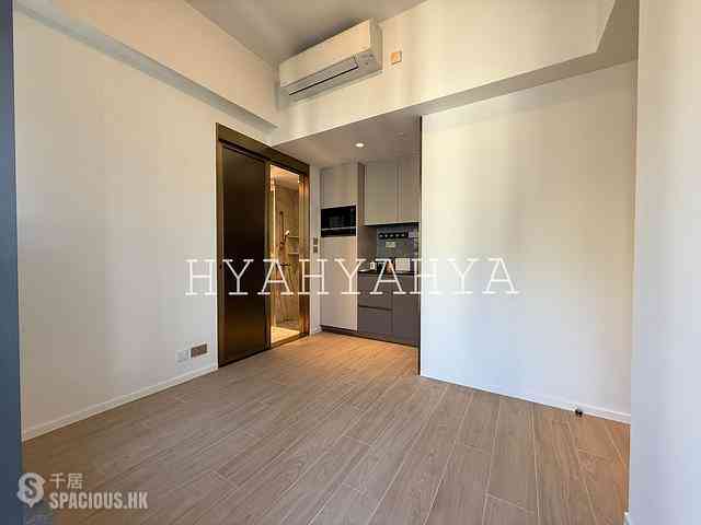 Sai Ying Pun - Des Voeux W Residence 02
