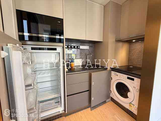 Sai Ying Pun - Des Voeux W Residence 04
