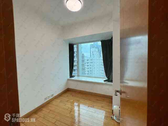 Sai Ying Pun - Reading Place 02