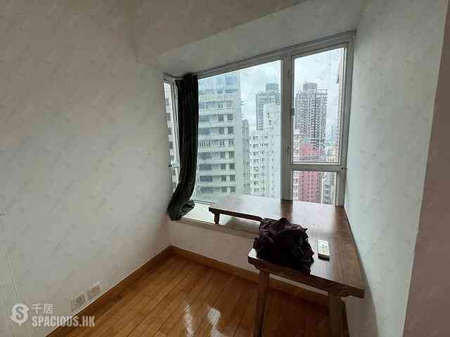 Sai Ying Pun - Reading Place 03