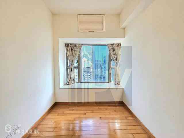 Wan Chai - The Zenith 03
