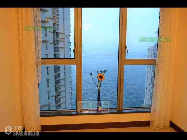 Kennedy Town - The Merton Tower 3 11