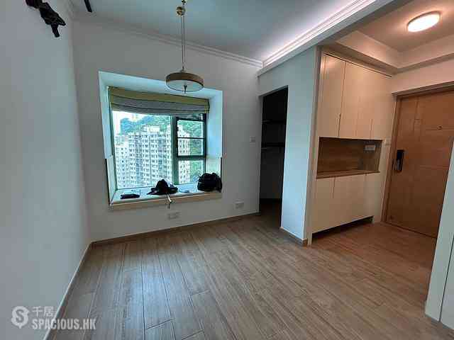 Wan Chai - Royal Court 02