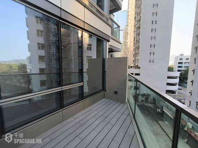 Quarry Bay - Finnie 06