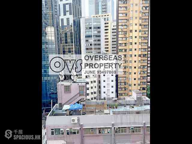 Wan Chai - Man On House 16