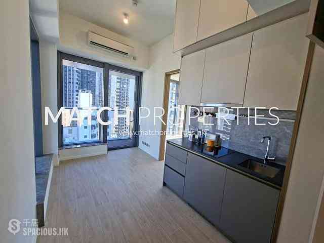 Sai Ying Pun - Des Voeux W Residence 02