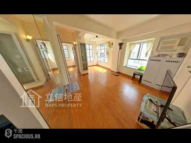 Mid Levels Central - Woodlands Court 07
