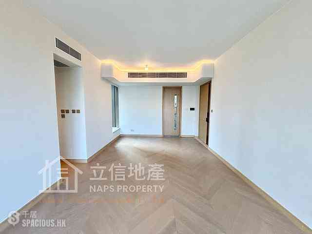 Mid Levels Central - 22A, Kennedy Road 03