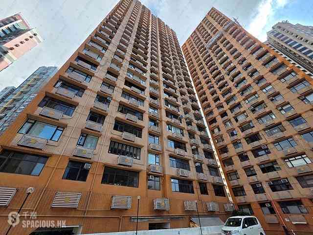 Mid Levels West - Parkway Court 01