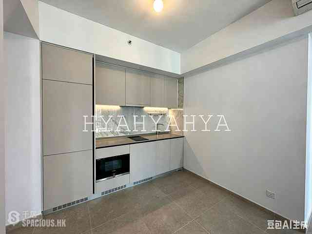 Sai Ying Pun - No.8 Hing Hon Road (Resiglow-Bonham) 02