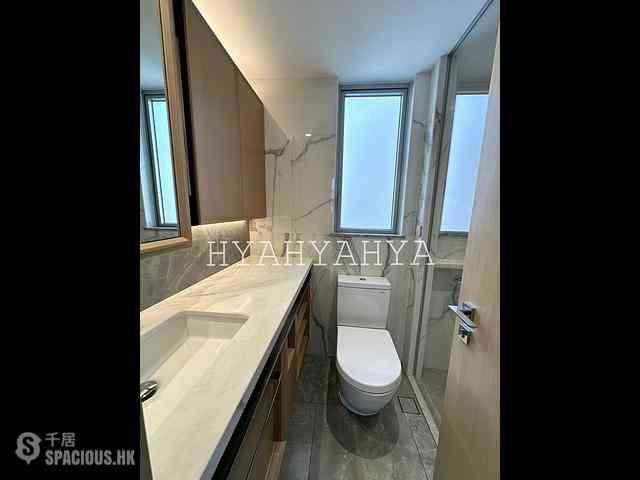 Sai Ying Pun - No.8 Hing Hon Road (Resiglow-Bonham) 06