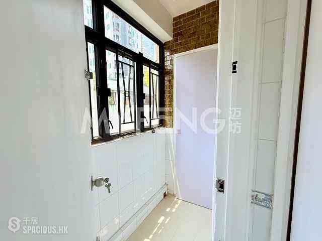 Mid Levels Central - Right Mansion 13
