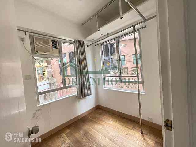 Mid Levels Central - Rich Court 03