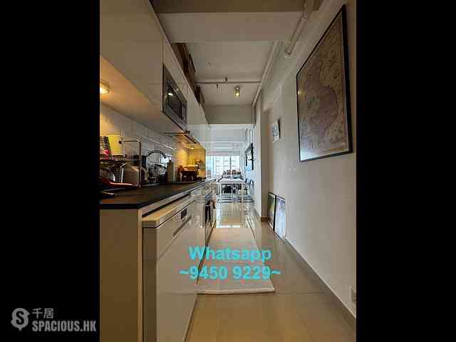 Sheung Wan - 188-190 Wing Lok Street 05