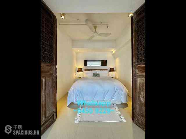 Sheung Wan - 188-190 Wing Lok Street 06
