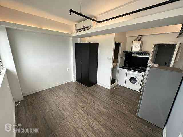 Central - 73, Connaught Road West 01