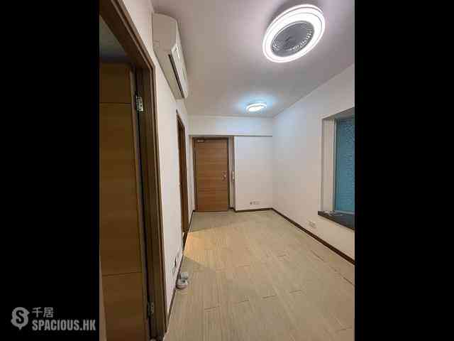 Tai Kok Tsui - Metro Harbour View Phase 1 Block 2 09