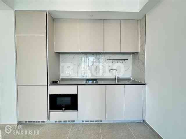 Sai Ying Pun - No.8 Hing Hon Road (Resiglow-Bonham) 03