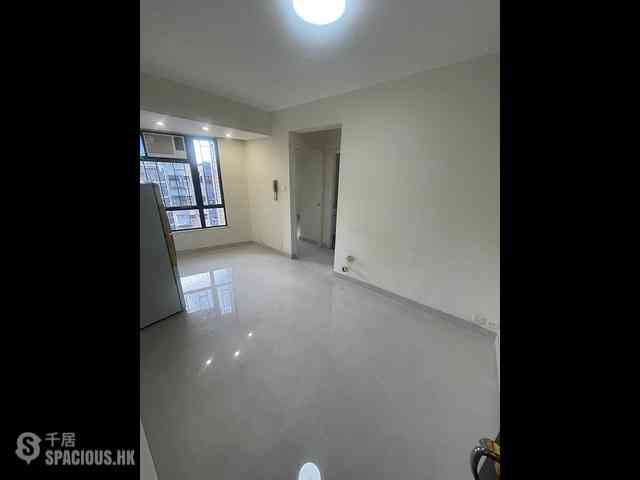 Sai Ying Pun - Kam Fung Mansion 01