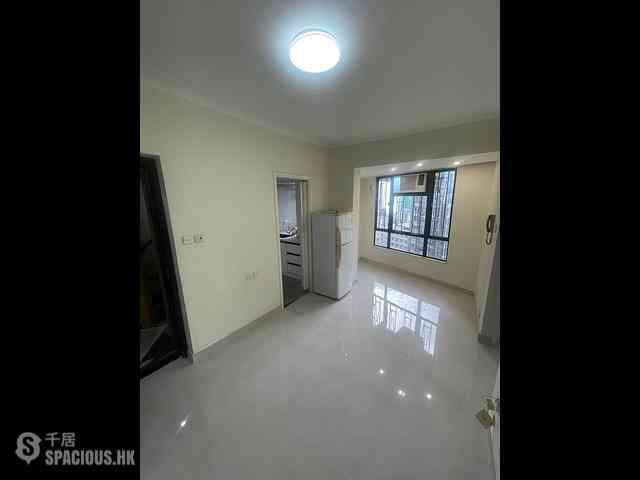 Sai Ying Pun - Kam Fung Mansion 02