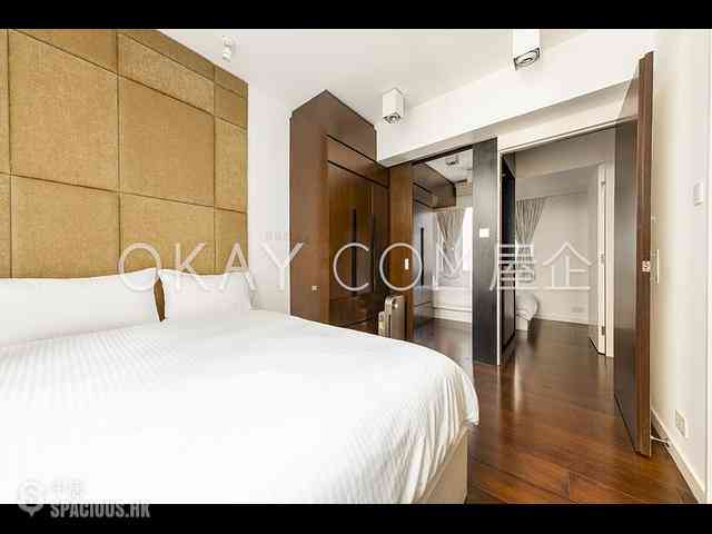 Mid Levels Central - Merry Court 05