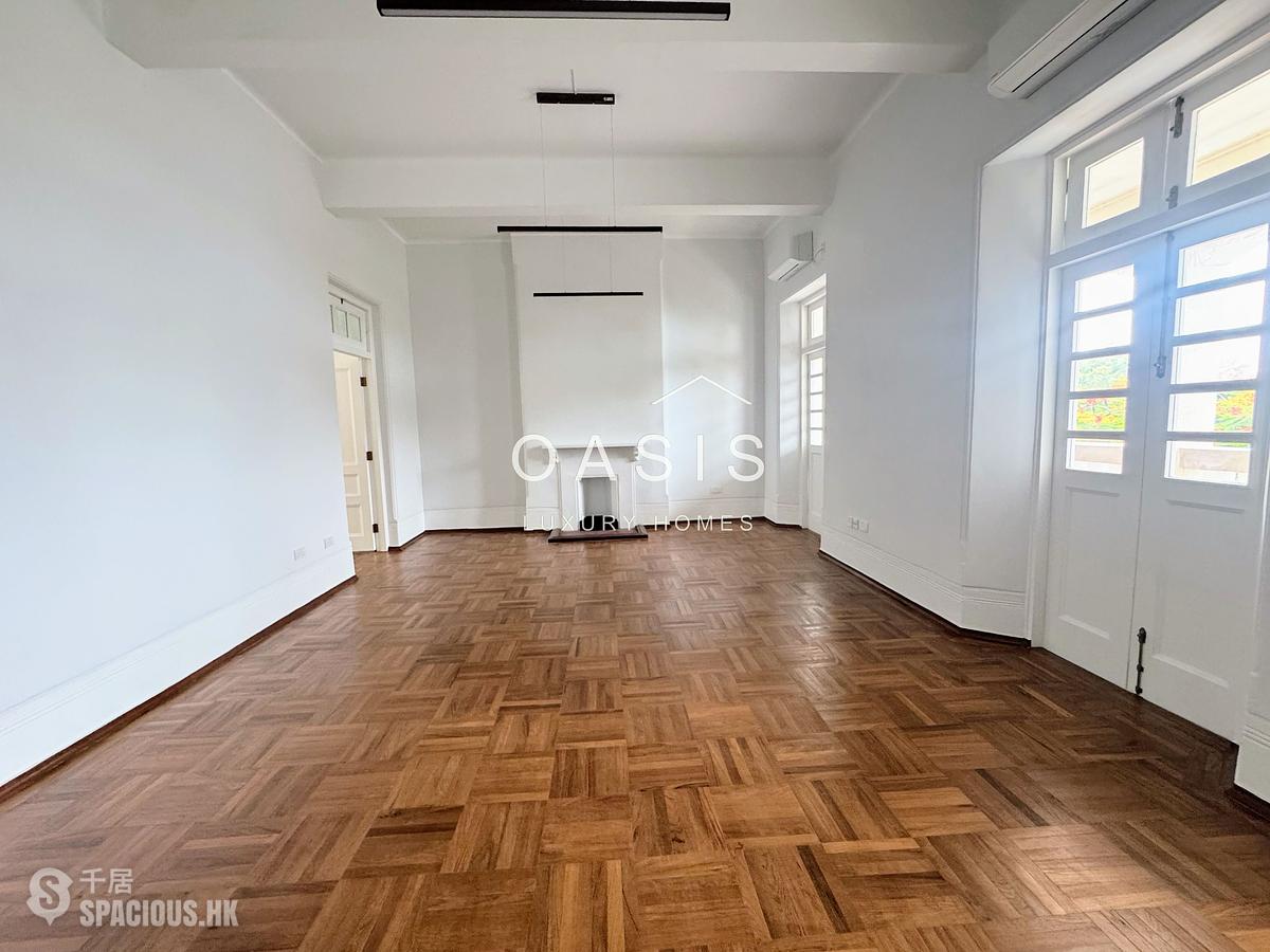 Pok Fu Lam - Felix Villas 01