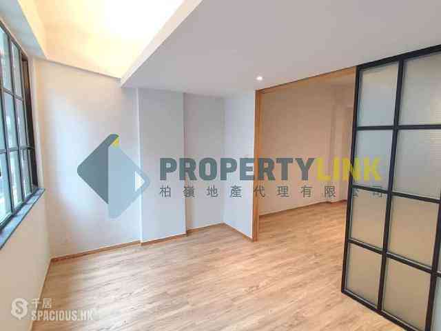 Sheung Wan - 256-258, Hollywood Road 04
