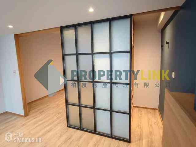 Sheung Wan - 256-258, Hollywood Road 06