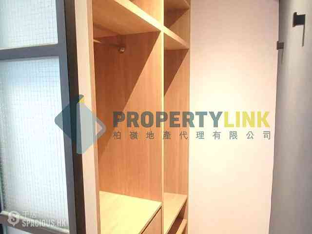 Sheung Wan - 256-258, Hollywood Road 07