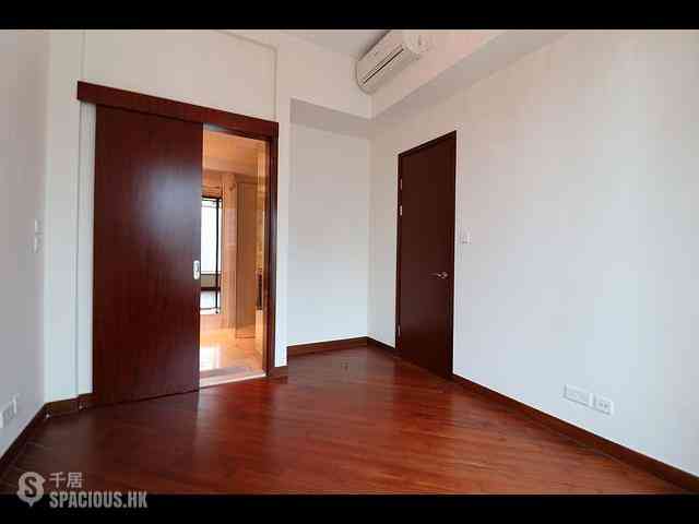 Wan Chai - The Avenue Phase 2 02