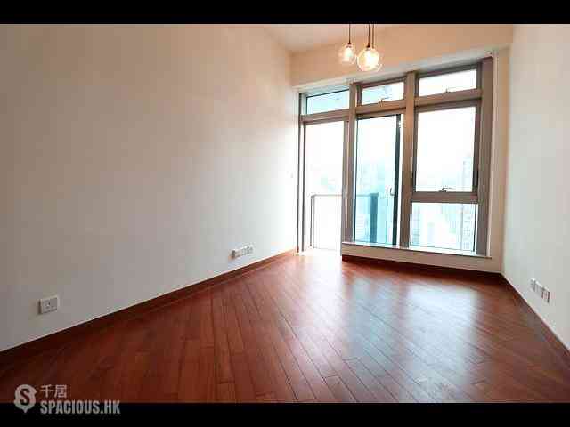 Wan Chai - The Avenue Phase 2 04