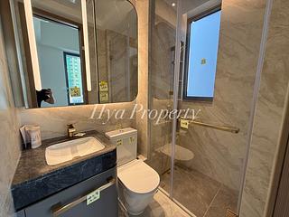 Sai Ying Pun - Des Voeux W Residence 04