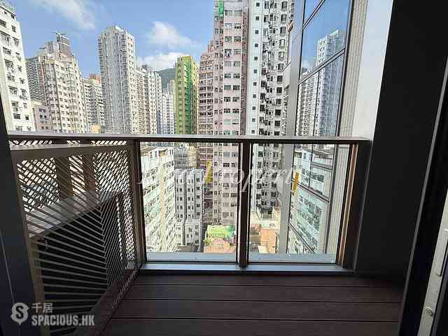 Sai Ying Pun - Des Voeux W Residence 05
