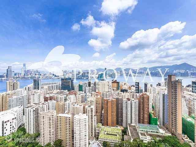Braemar Hill - Sky Scraper 02