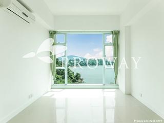 Chung Hom Kok - Cypresswaver Villas Block C 06