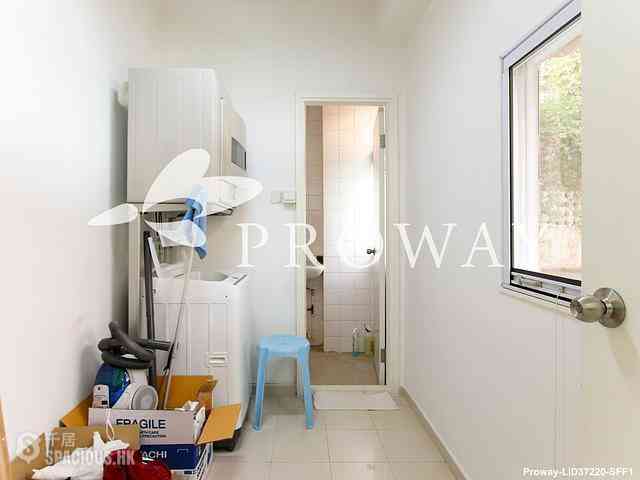 Chung Hom Kok - Cypresswaver Villas Block C 12