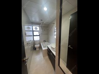 Mid Levels Central - Robinson Heights Block 1 04