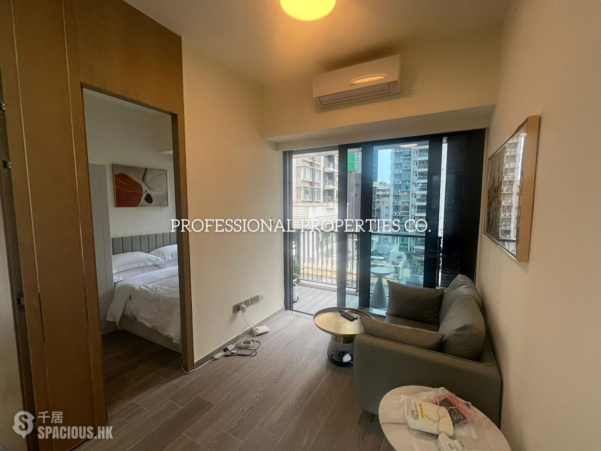 Sai Ying Pun - The Queens 01
