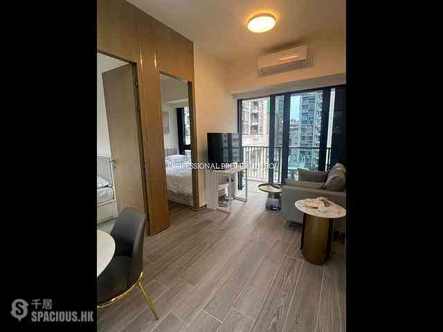 Sai Ying Pun - The Queens 04
