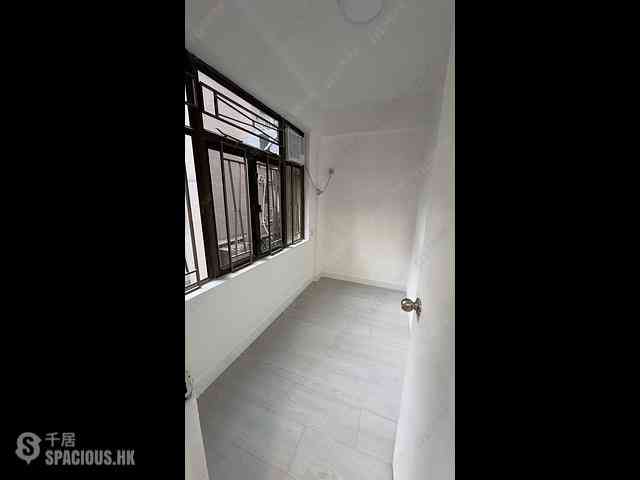 Mid Levels Central - Right Mansion 14