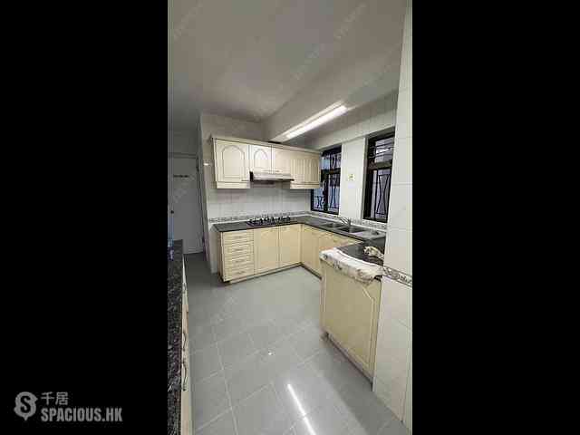Mid Levels Central - Right Mansion 19