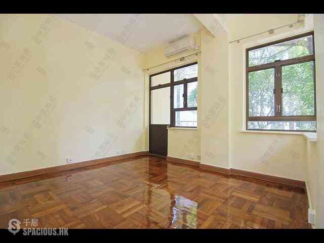 Mid Levels Central - Pak Fai Mansion 05