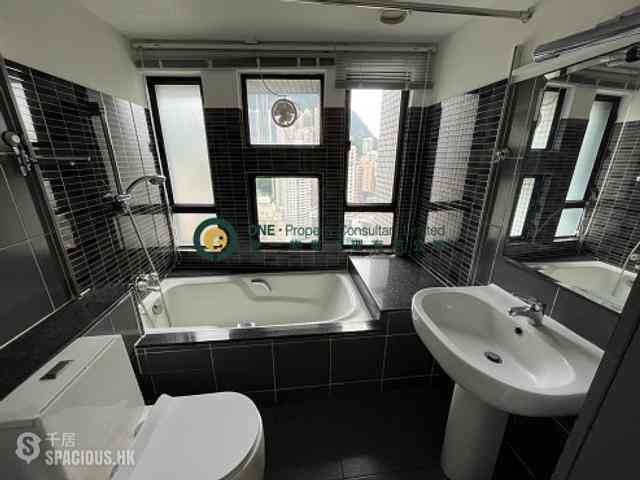 Mid Levels Central - Birchwood Place 08