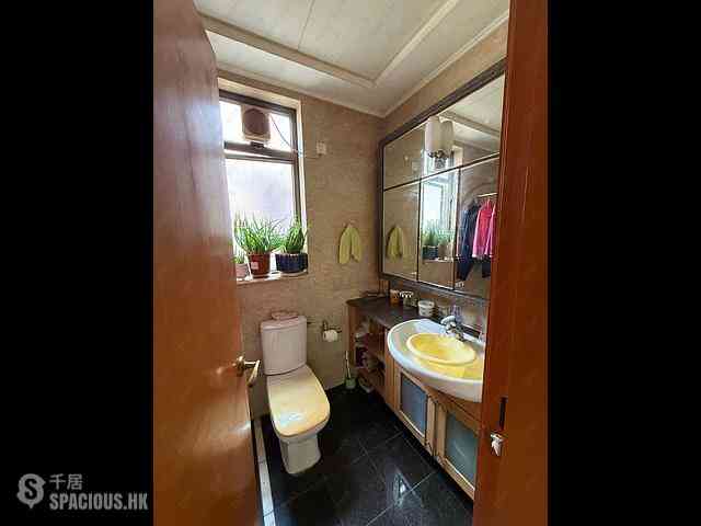 Shek Tong Tsui - The Belcher's Phase 2 Block 8 20