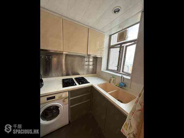 Sai Ying Pun - Island Crest Block 1 21