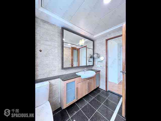 Shek Tong Tsui - The Belcher's Phase 1 Block 1 03