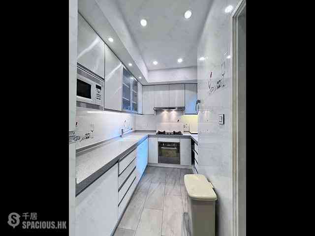 Shek Tong Tsui - The Belcher's Phase 1 Block 1 09